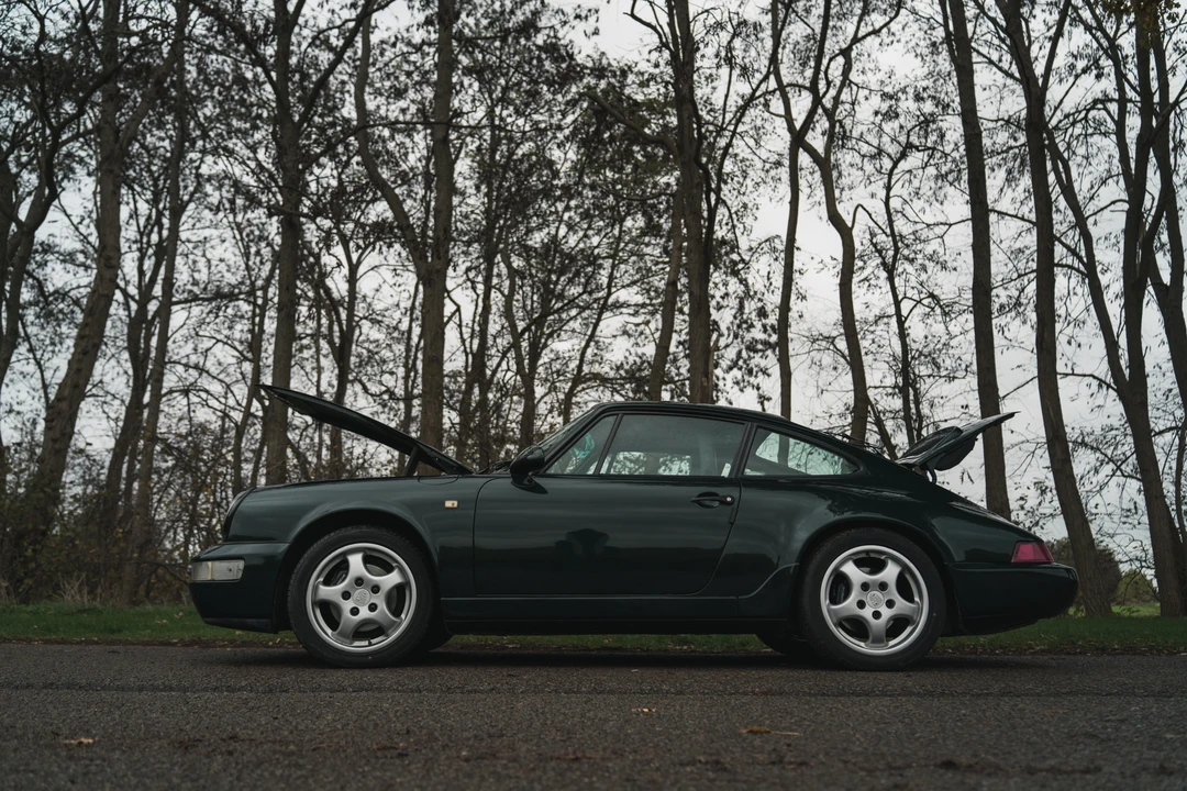 1990 Porsche 964 Carrera 4 - Image 17 of 31