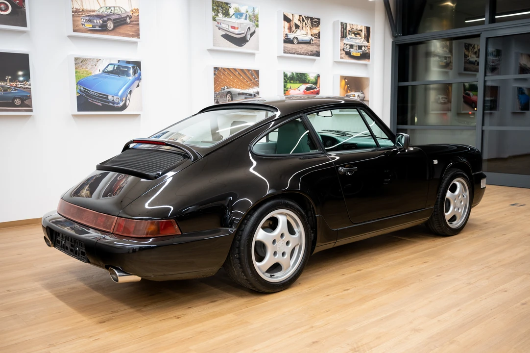 1990 Porsche 964 Carrera 4 - Image 9 of 31