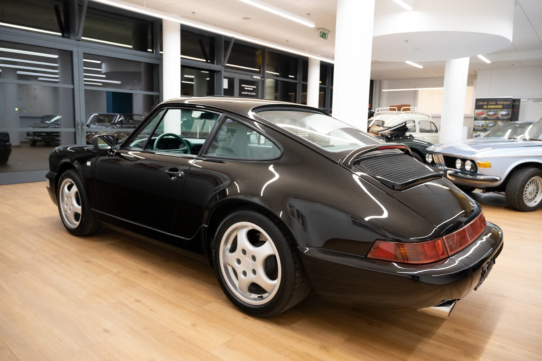 1990 Porsche 964 Carrera 4 - Image 7 of 31