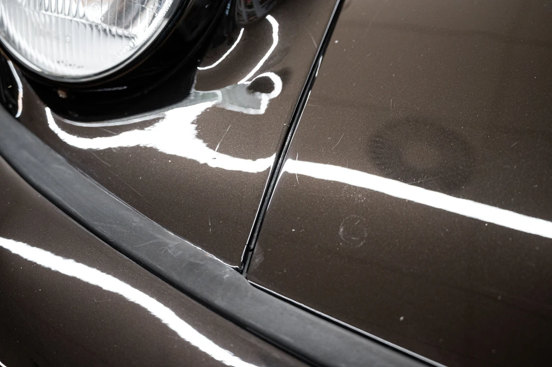 1990 Porsche 964 Carrera 4 - Image 25 of 31