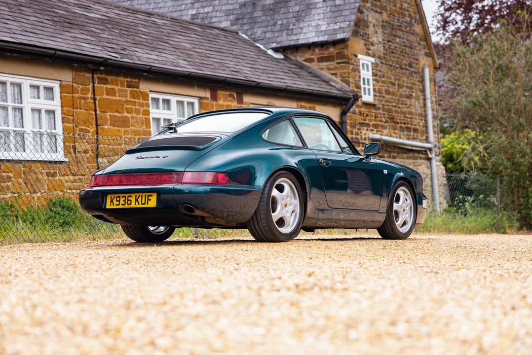 1990 Porsche 964 Carrera 4 - Image 8 of 31