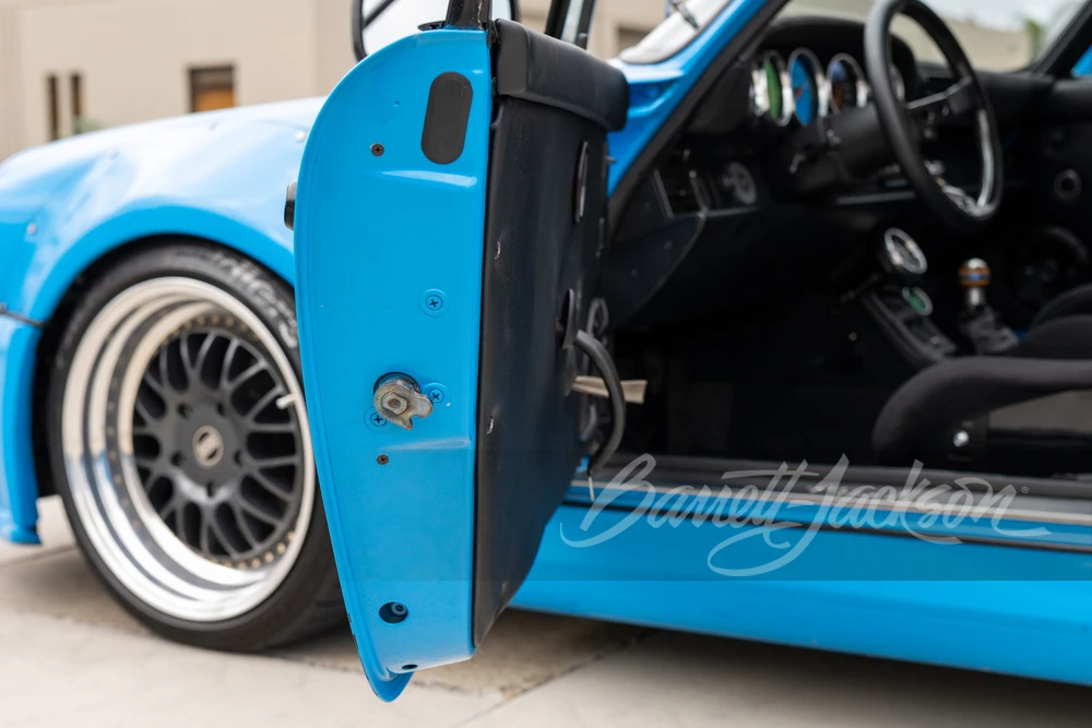 1990 Porsche 964 Carrera 4 - Image 23 of 31
