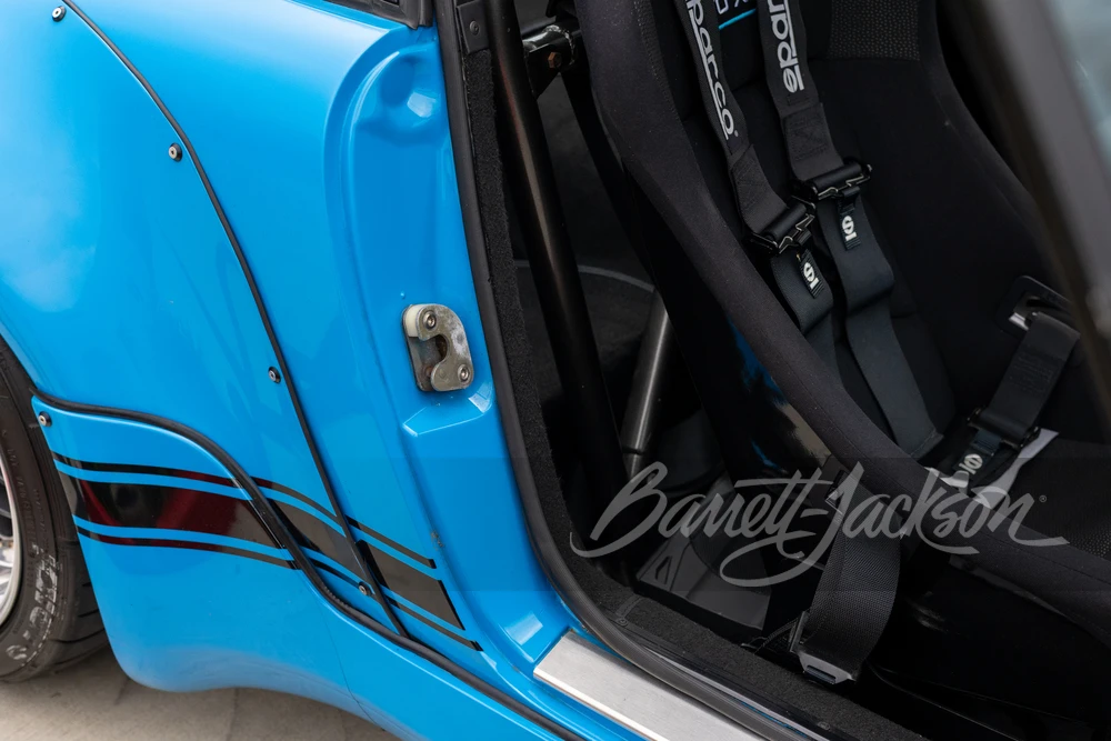 1990 Porsche 964 Carrera 4 - Image 28 of 31