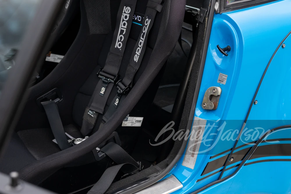 1990 Porsche 964 Carrera 4 - Image 27 of 31