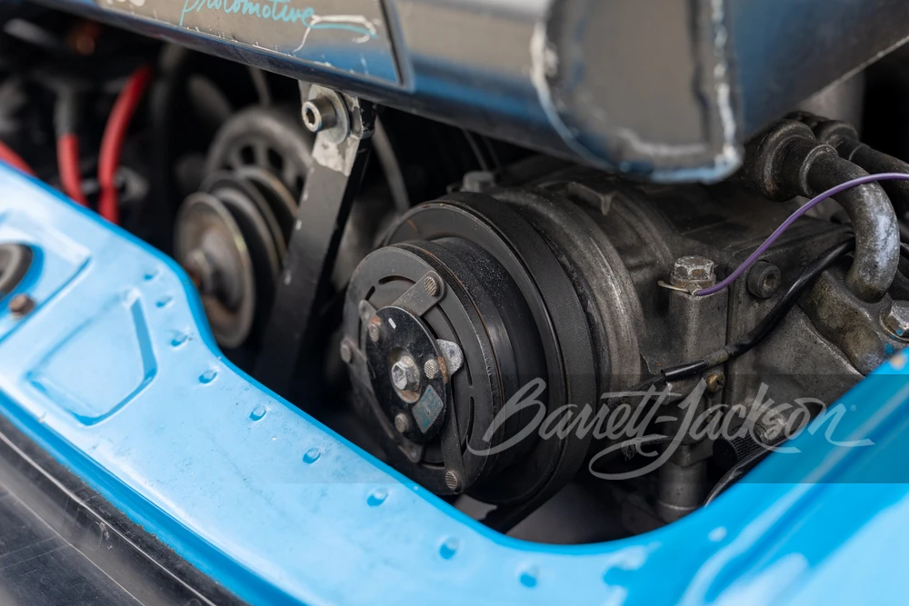 1990 Porsche 964 Carrera 4 - Image 6 of 31