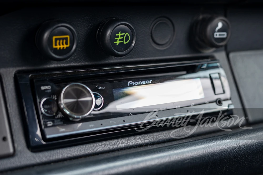 1990 Porsche 964 Carrera 4 - Image 30 of 31