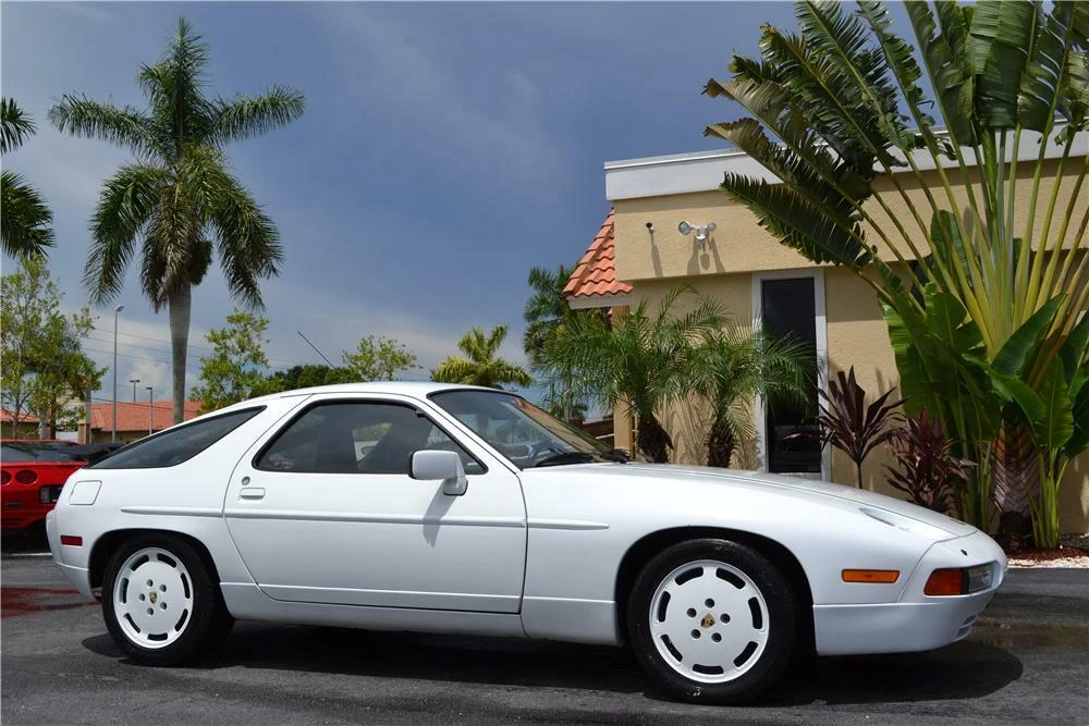 1990 Porsche 928 S4 - Image 2 of 3