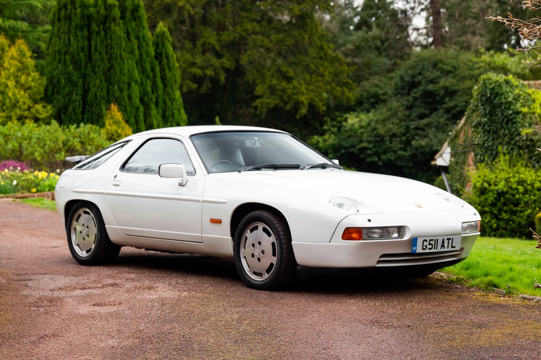 1990 Porsche 928 S4 - Image 2 of 31