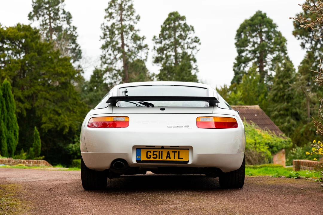 1990 Porsche 928 S4 - Image 15 of 31