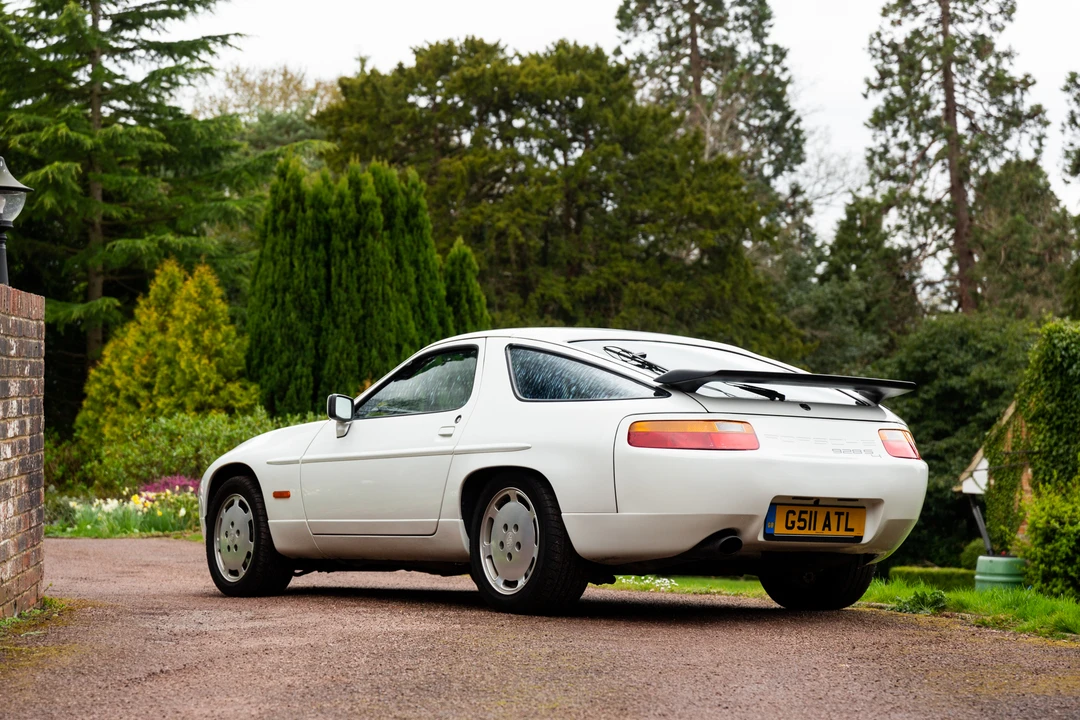 1990 Porsche 928 S4 - Image 14 of 31
