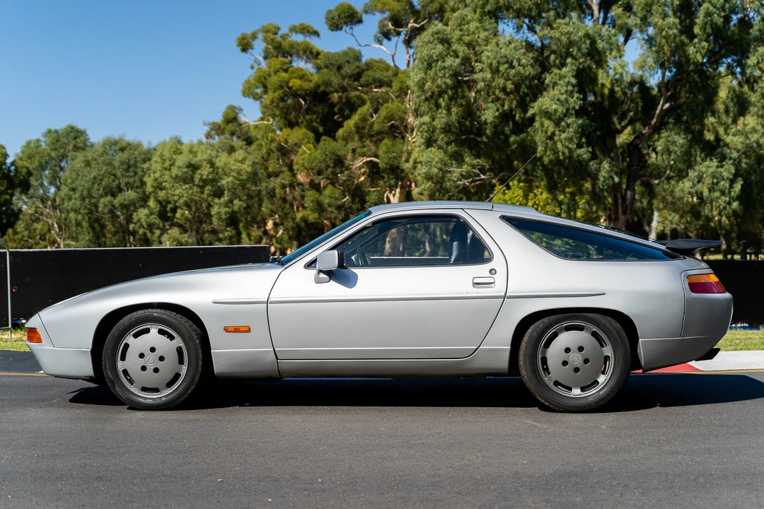 1990 Porsche 928 S4 - Image 5 of 31