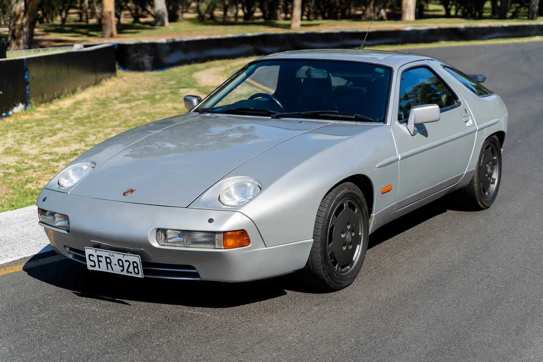1990 Porsche 928 S4 - Image 12 of 31