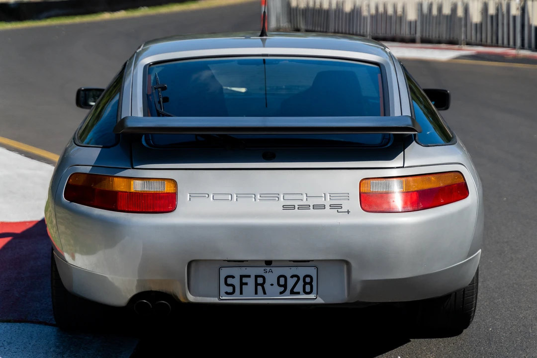 1990 Porsche 928 S4 - Image 15 of 31