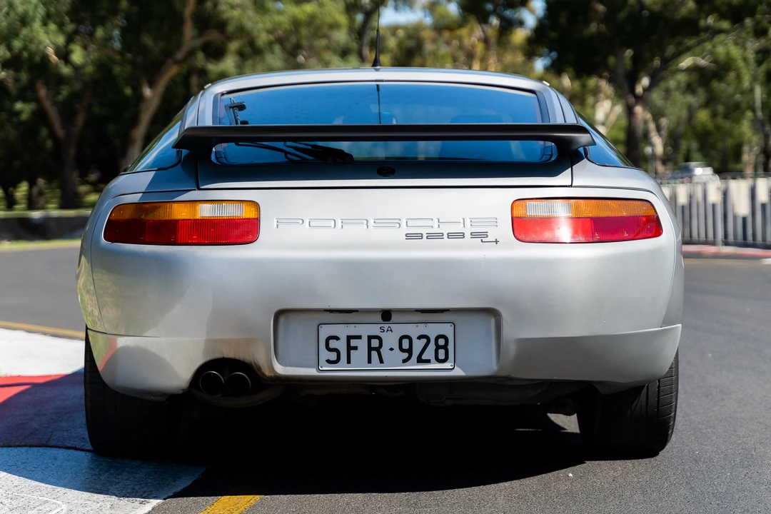 1990 Porsche 928 S4 - Image 7 of 31