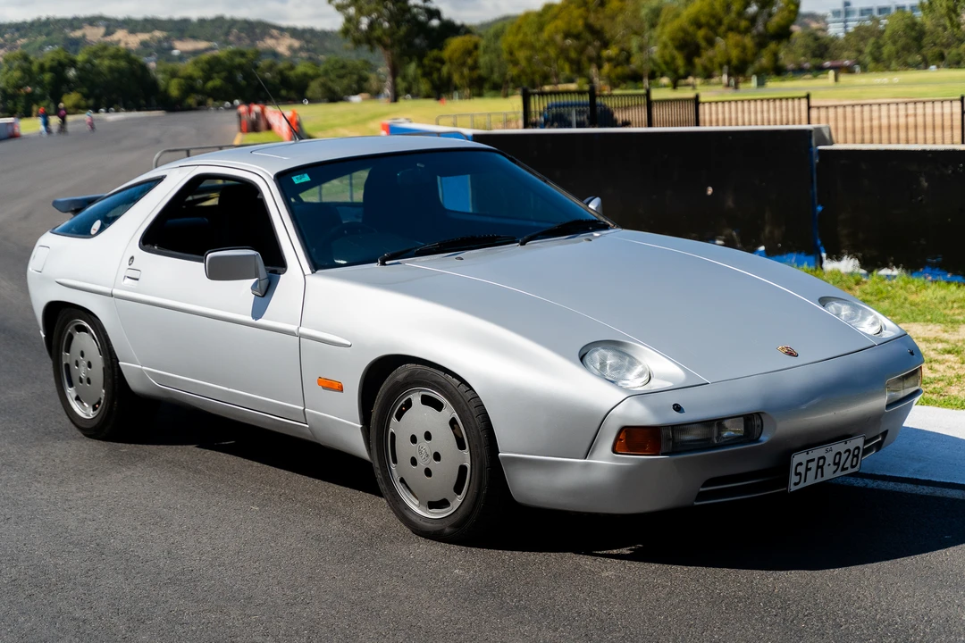 1990 Porsche 928 S4 - Image 10 of 31