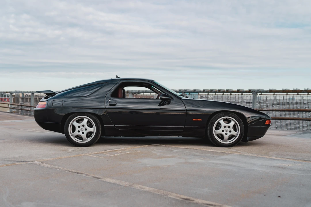 1990 Porsche 928 S4 - Image 9 of 31
