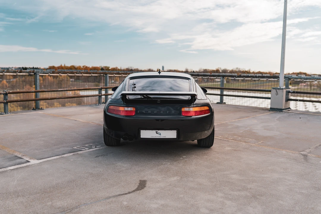 1990 Porsche 928 S4 - Image 14 of 31