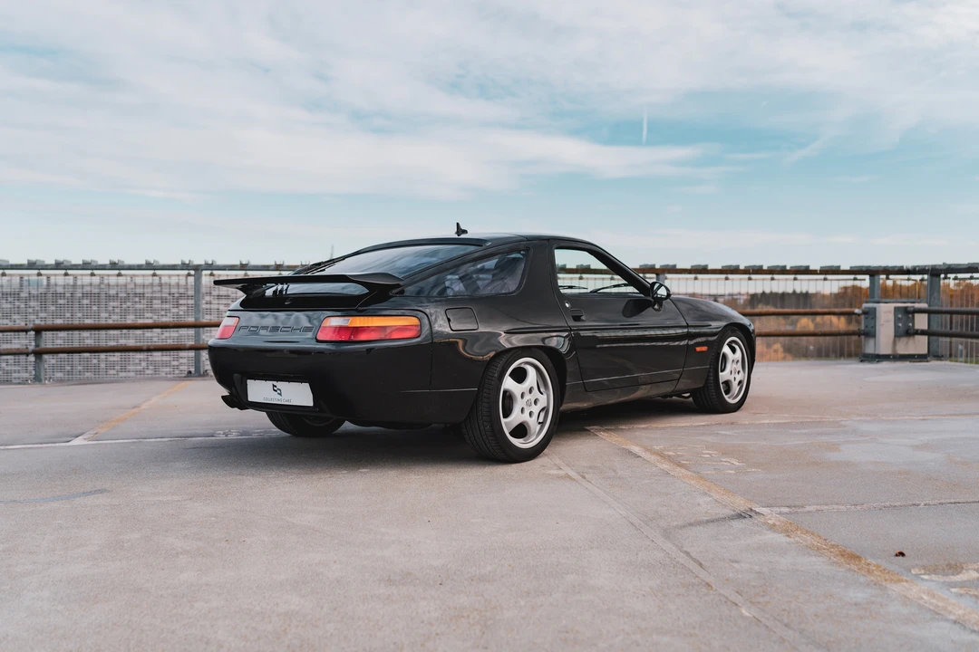 1990 Porsche 928 S4 - Image 15 of 31
