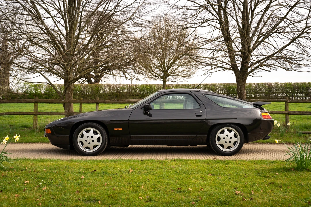 1990 Porsche 928 S4 - Image 10 of 31