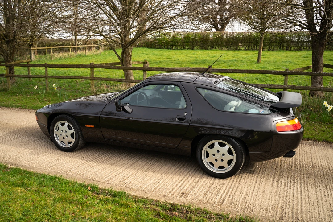 1990 Porsche 928 S4 - Image 17 of 31