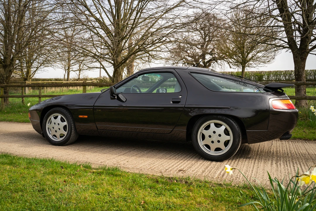 1990 Porsche 928 S4 - Image 18 of 31