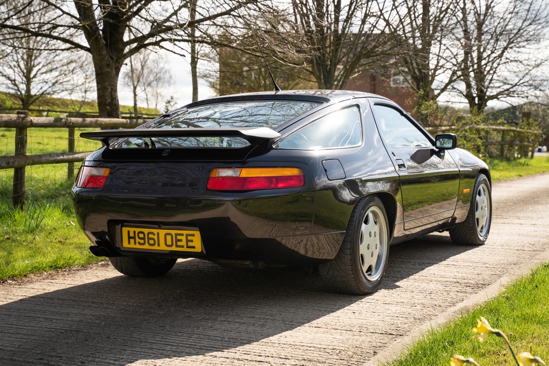 1990 Porsche 928 S4 - Image 7 of 31