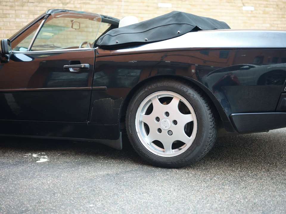 1990 Porsche 944 S2 - Image 15 of 31