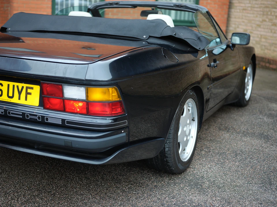1990 Porsche 944 S2 - Image 25 of 31