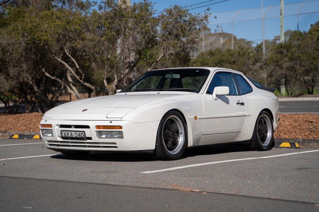 1990 Porsche 944 S2 - Image 2 of 31