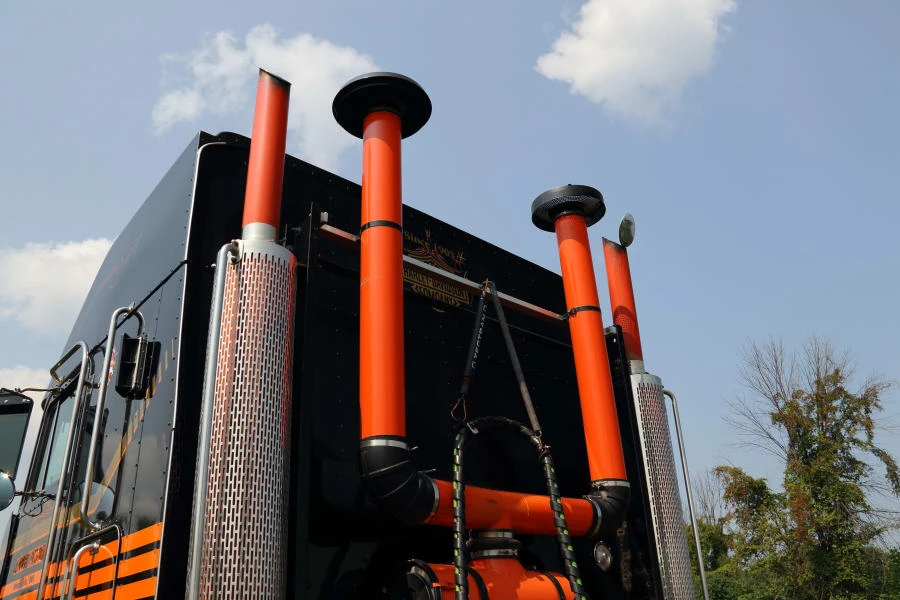 1990 Peterbilt - Image 7 of 31