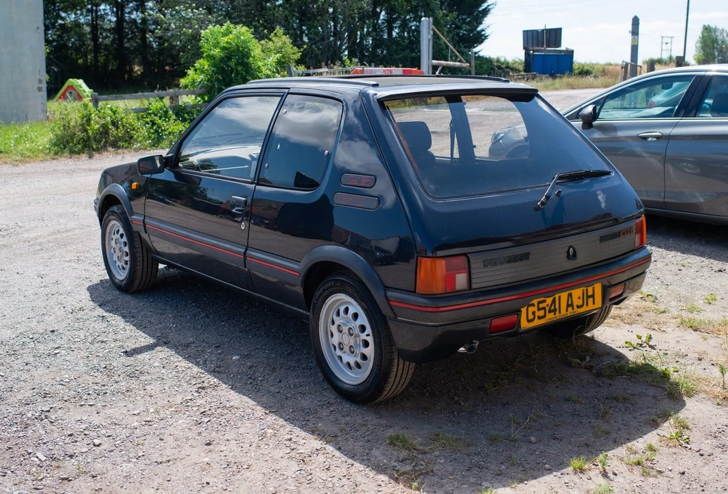 1990 Peugeot 205 GTI - Image 9 of 30