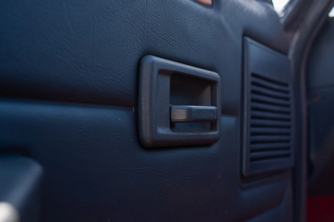 1990 Peugeot 205 GTI - Image 19 of 30