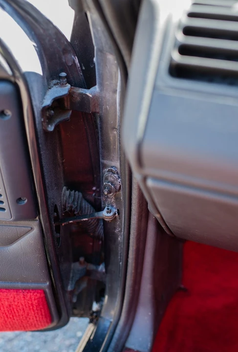 1990 Peugeot 205 GTI - Image 27 of 30
