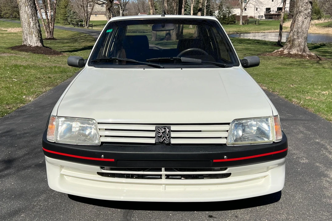 1990 Peugeot 205 GTI - Image 2 of 31