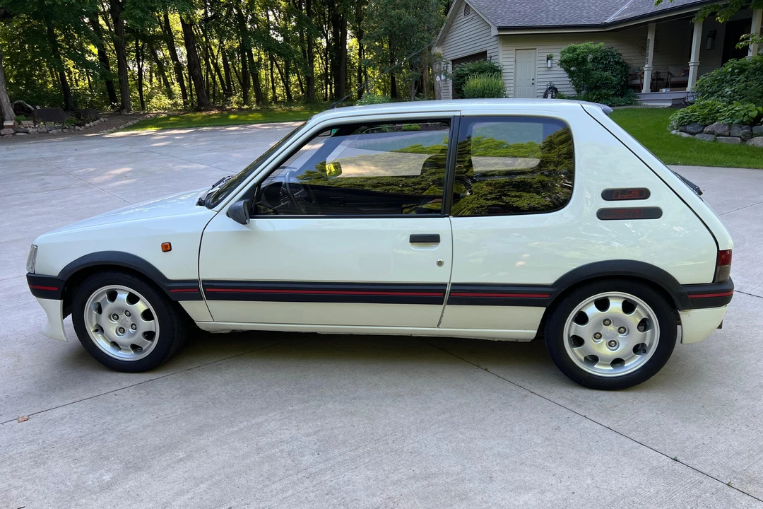 1990 Peugeot 205 GTI - Image 3 of 31