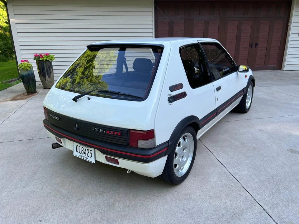1990 Peugeot 205 GTI - Image 16 of 31