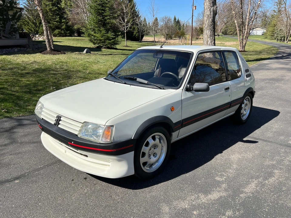 1990 Peugeot 205 GTI - Image 8 of 31