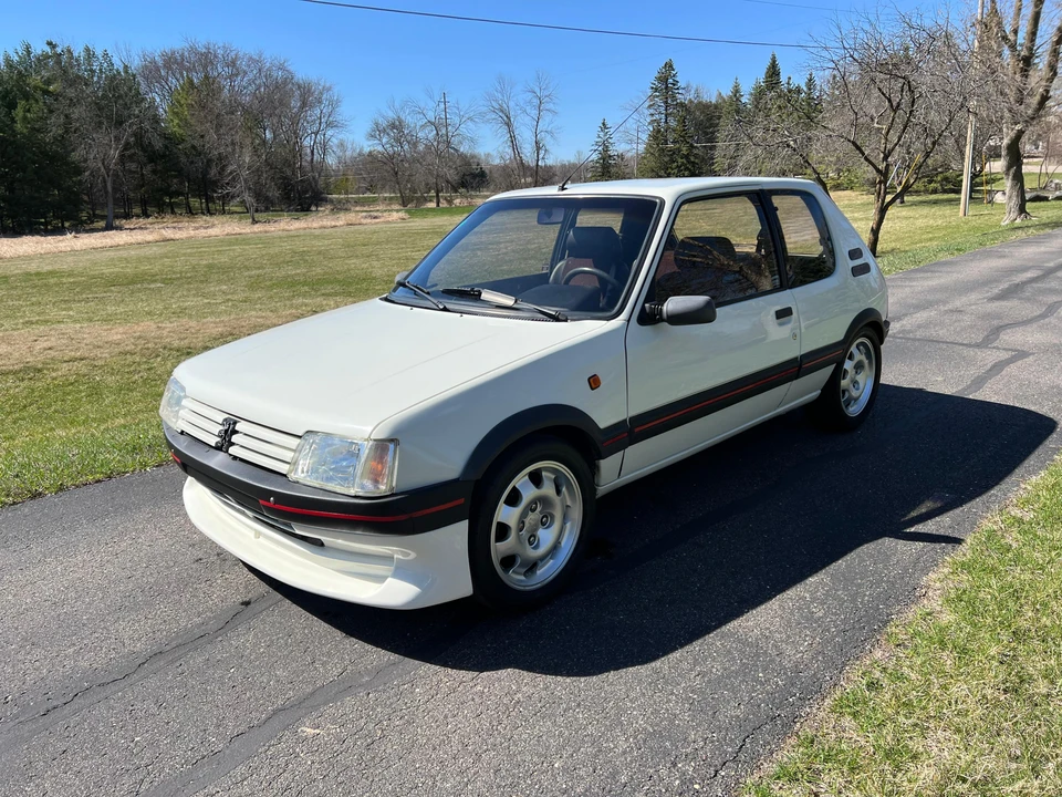 1990 Peugeot 205 GTI - Image 9 of 31