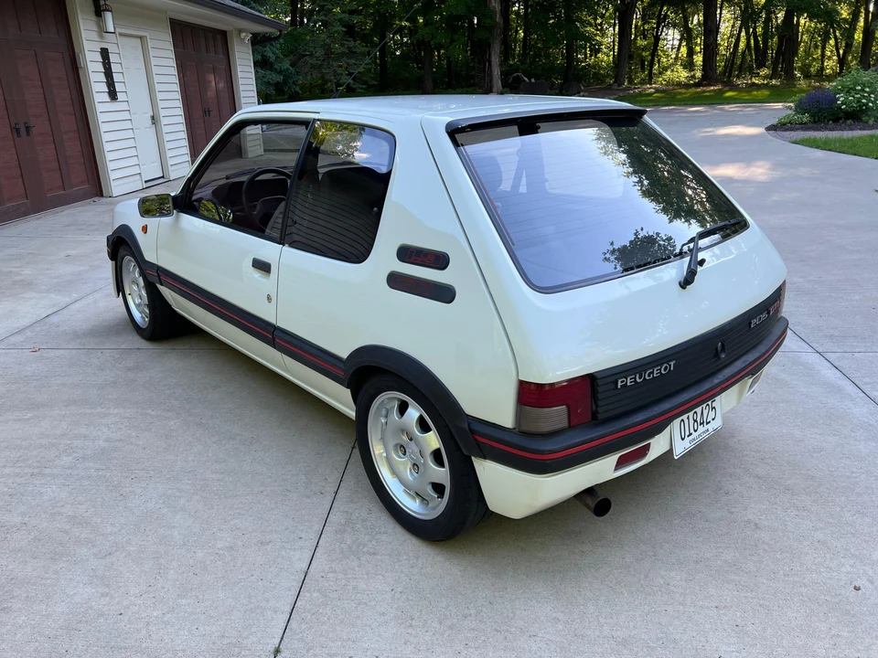 1990 Peugeot 205 GTI - Image 13 of 31