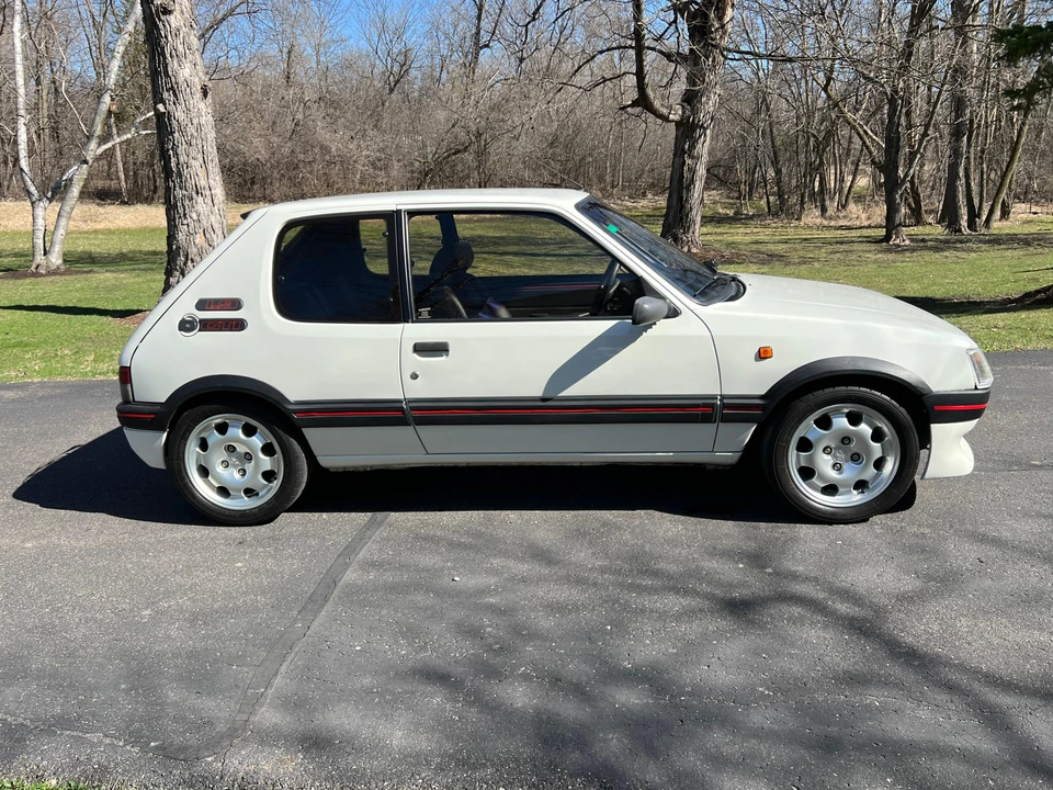 1990 Peugeot 205 GTI - Image 18 of 31