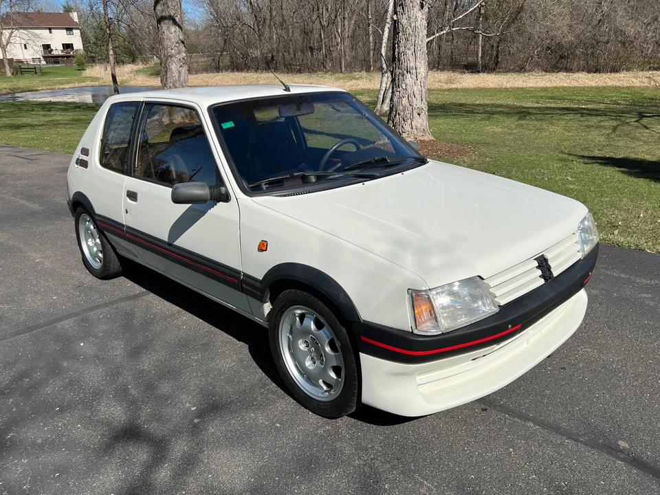 1990 Peugeot 205 GTI - Image 21 of 31