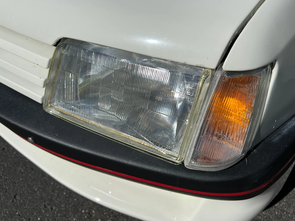 1990 Peugeot 205 GTI - Image 26 of 31