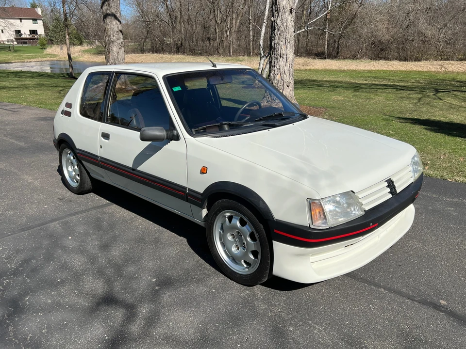 1990 Peugeot 205 GTI - Image 20 of 31