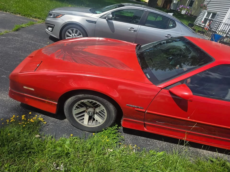 1990 Pontiac Firebird 3rd Gen - Image 2 of 9