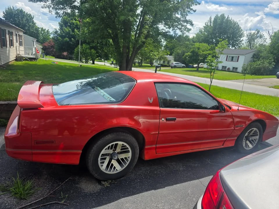1990 Pontiac Firebird 3rd Gen - Image 3 of 9