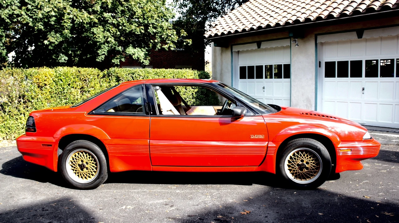 1990 Pontiac Grand Prix 3rd+ Gen - Image 23 of 31