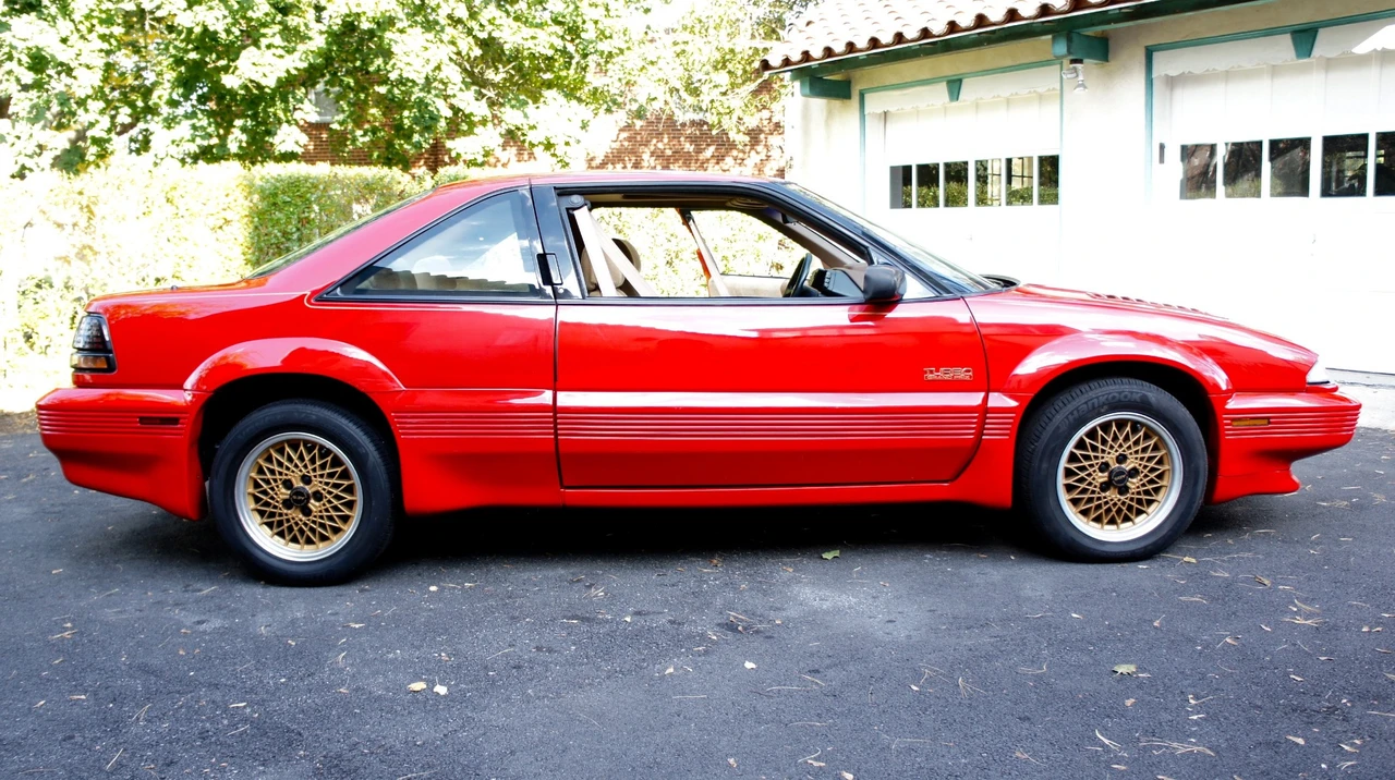 1990 Pontiac Grand Prix 3rd+ Gen - Image 22 of 31