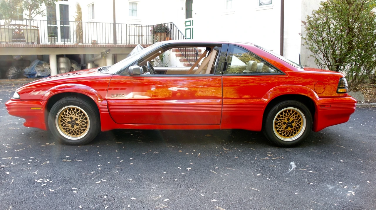 1990 Pontiac Grand Prix 3rd+ Gen - Image 11 of 31