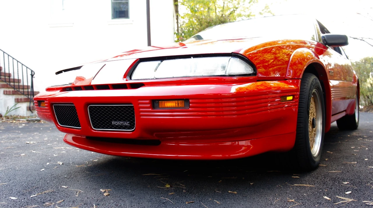 1990 Pontiac Grand Prix 3rd+ Gen - Image 29 of 31