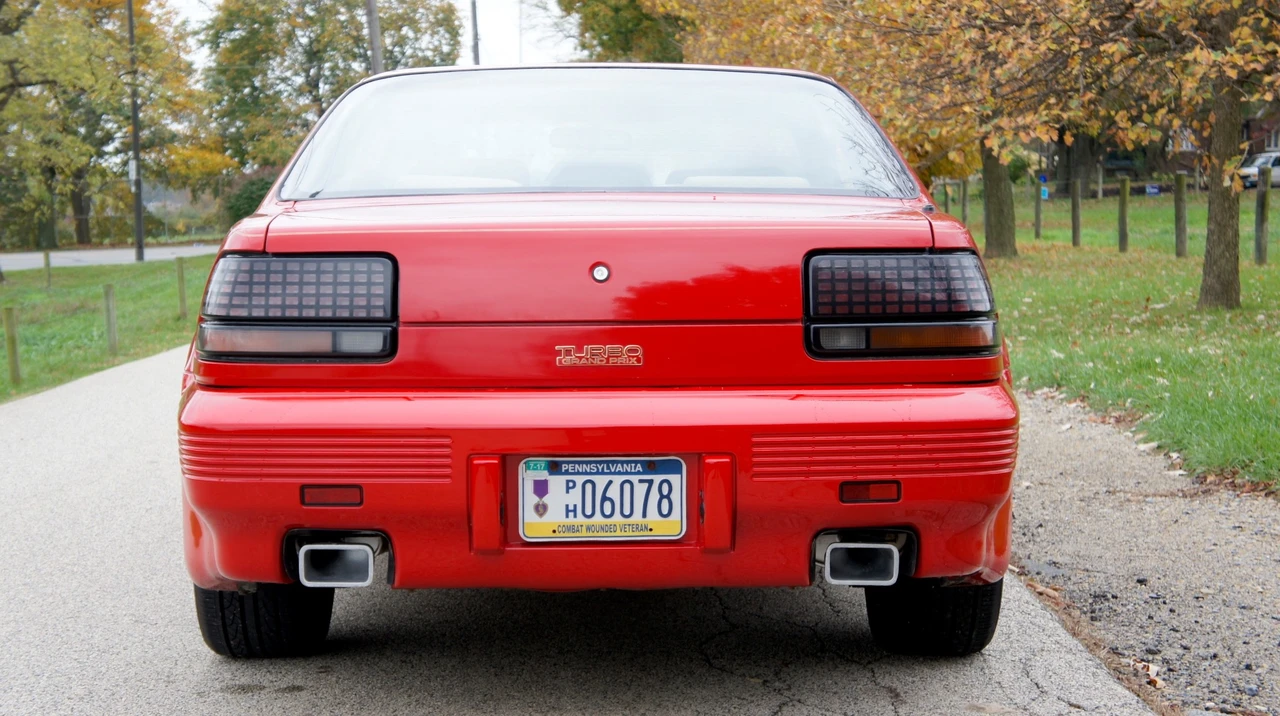 1990 Pontiac Grand Prix 3rd+ Gen - Image 18 of 31